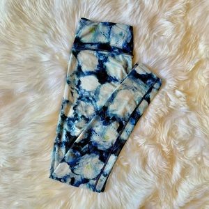 ATHLETA chaturanga tight XS blue floral crush